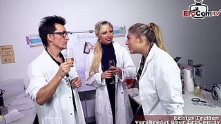 German doctor's assistant makes masturbation in practice to orgasm