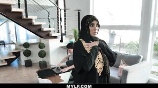 Muslim MILF On Ramzan Fucks Teen Boy