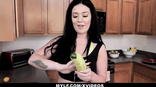 Sexy MILF (MeganMaiden) Rubs Her Clit For You